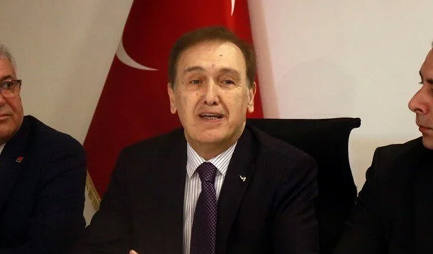ÖZGÜR ÖZEL'İN ARADIĞI İSİM ADAYLIKTAN ÇEKİLDİ
