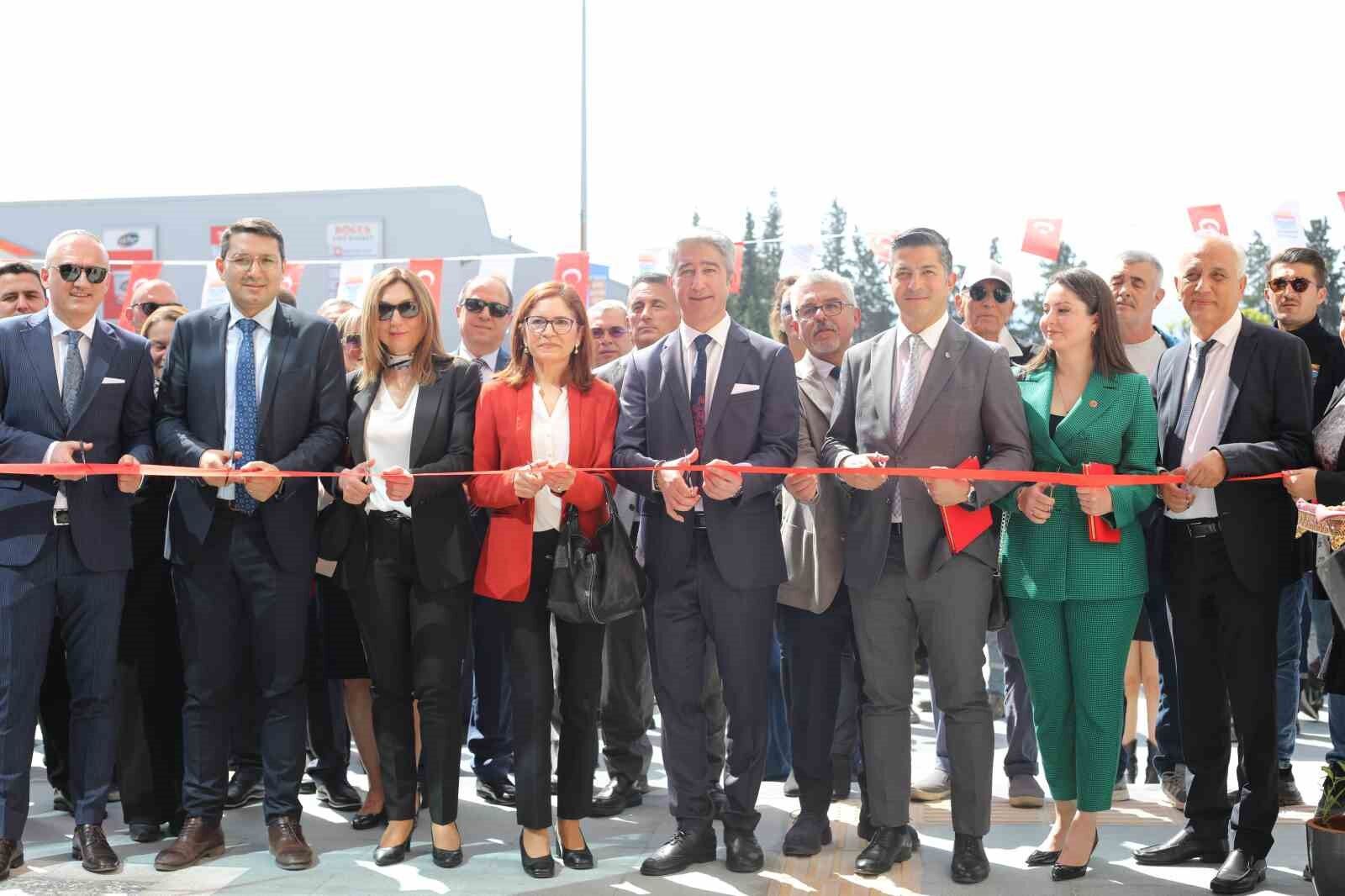 MARMARİS BELEDİYESİ YENİ HİZMET BİNASI AÇILDI