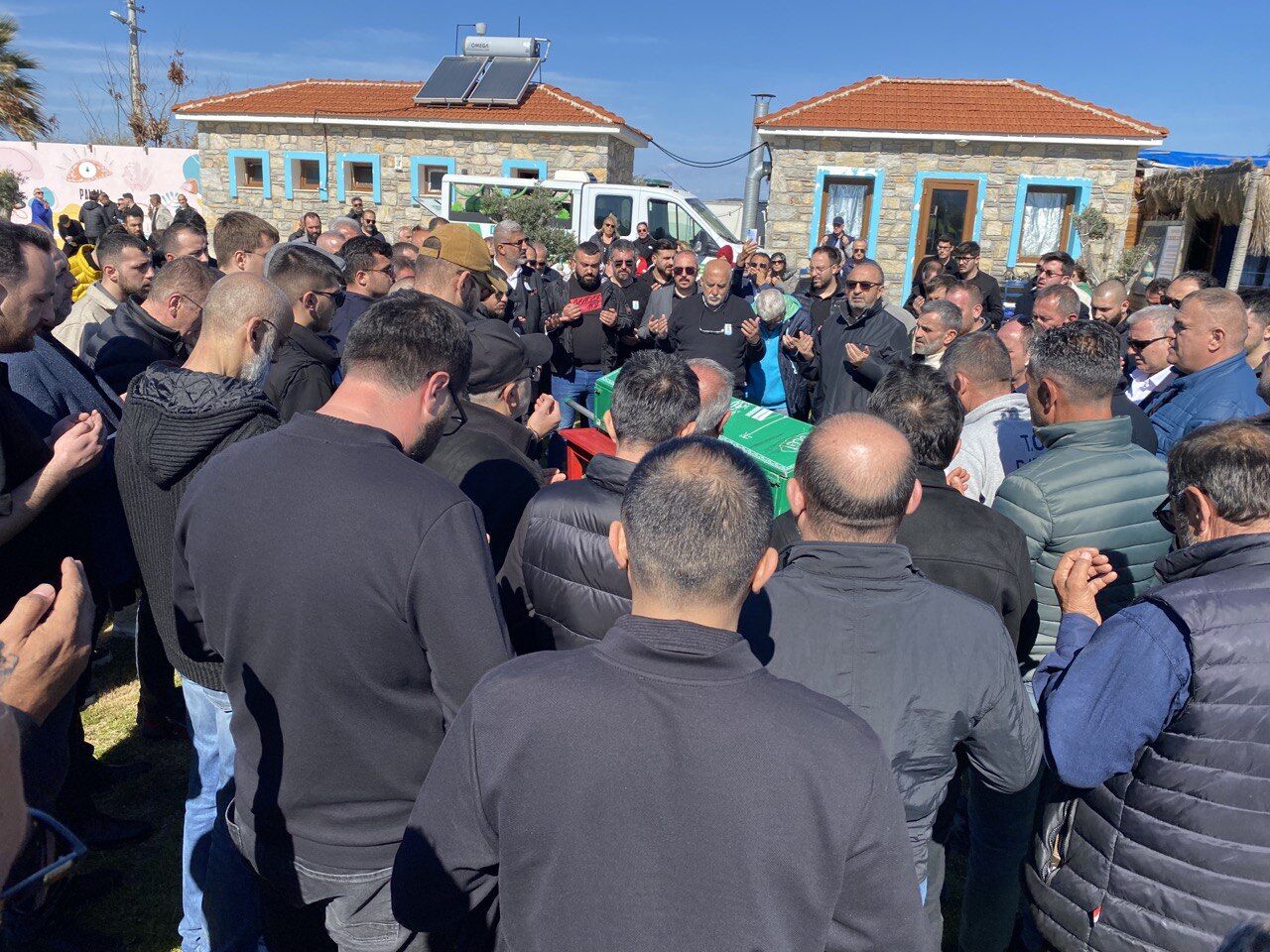 ÜNLÜ İŞADAMI HAMİT SAVAŞ ÇAKICI GÖZYAŞLARIYLA SON YOLCULUĞUNA UĞURLANDI