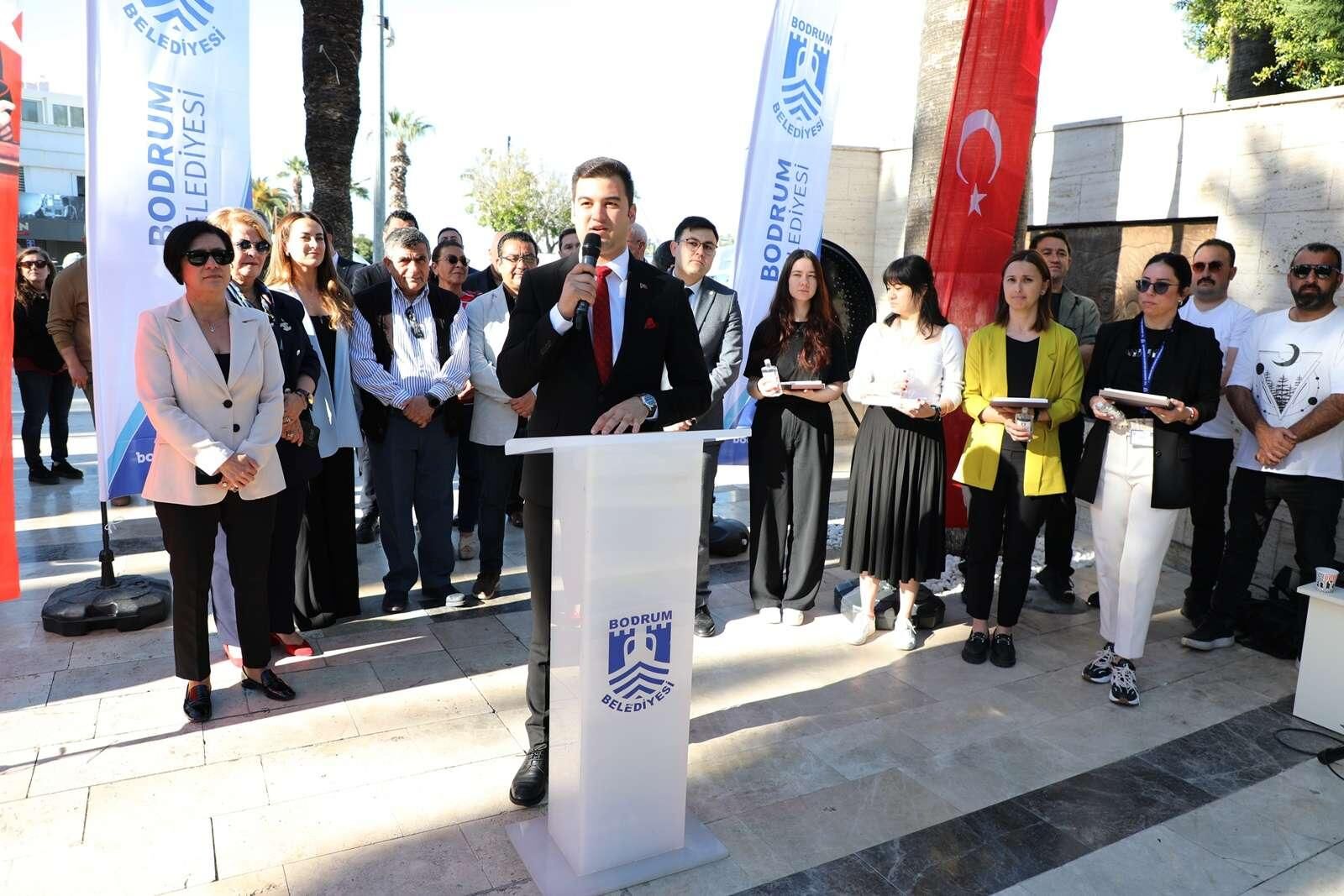 MANDALİNCİ, PERSONELİYLE BAYRAMLAŞTI