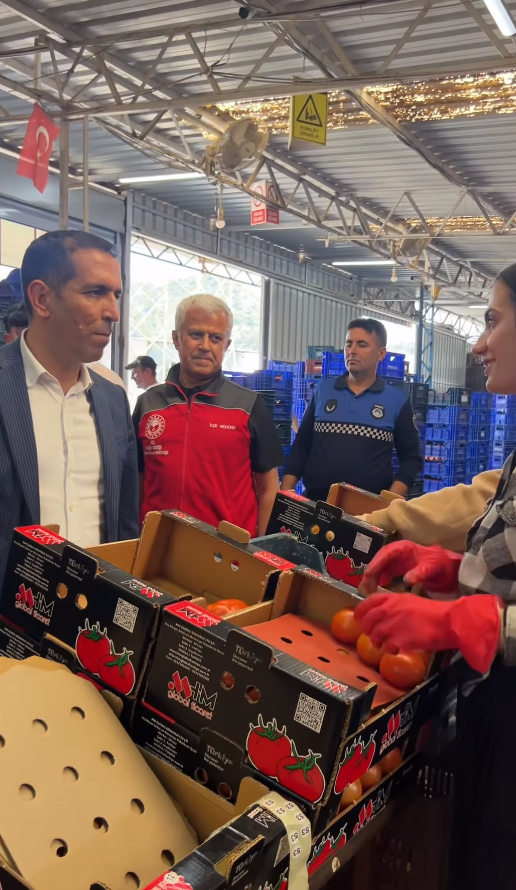 ORTACA KAYMAKAMI KENAN AKTAŞ, HAL ESNAFINI ZİYARET ETTİ