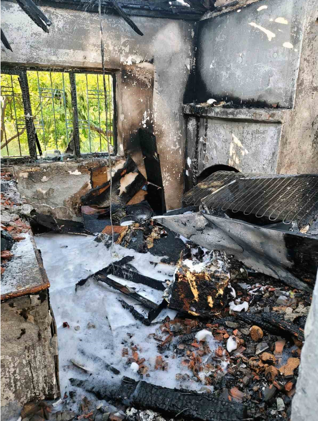 ORTACA’DA TEK KATLI EVDE YANGIN! EV KÜL OLDU…