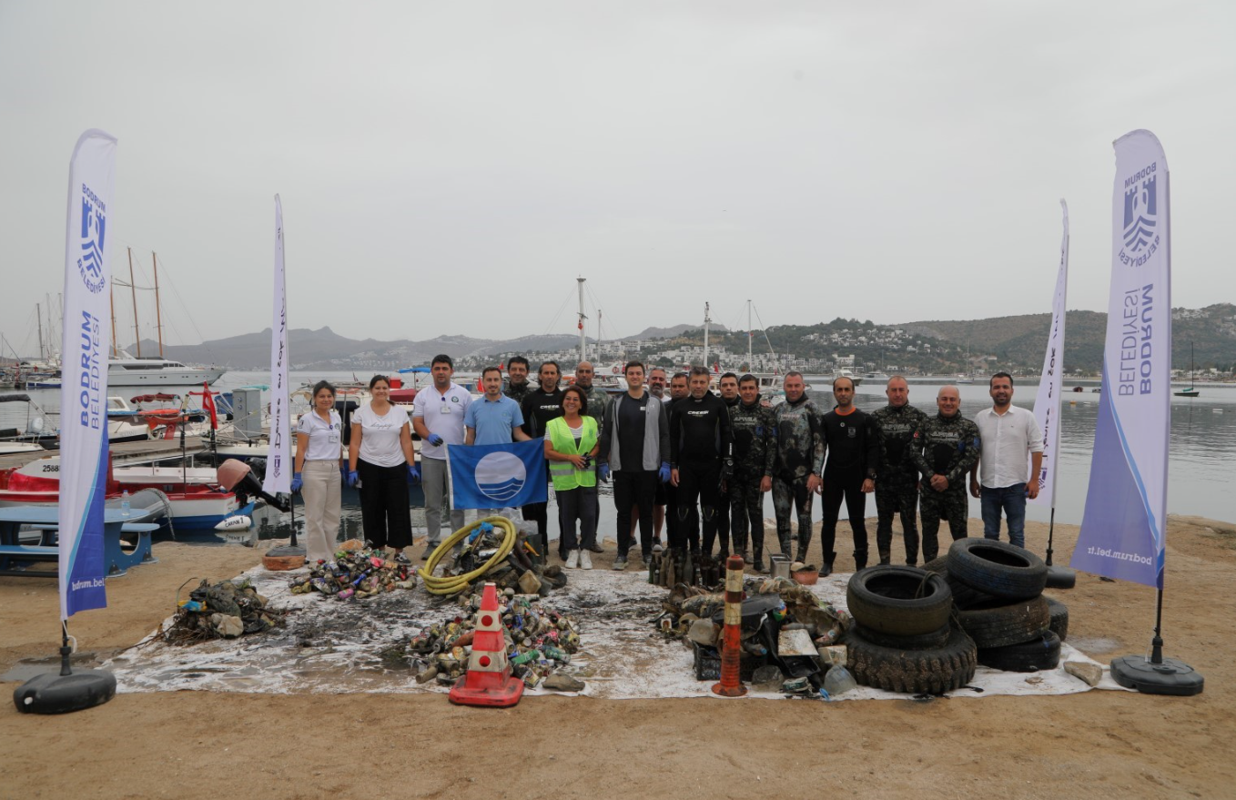 BODRUM KOYLARINDAN TONLARCA ATIK ÇIKTI