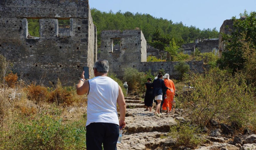 HAYALET KÖY NEREDE? HER YIL 100 BİNDEN FAZLA ZİYARETÇİSİ VAR