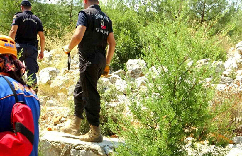 75 YAŞINDAKİ ALZAYMIR HASTASI SABRİYE DEDEOĞLU NEREDE? 13 GÜNDÜR BİR HABER YOK!