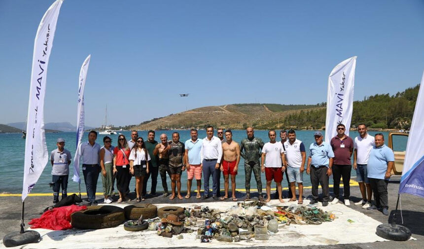 GÜVERCİNLİK SAHİLİNDE DENİZ DİBİ TEMİZLİĞİ: 83 KİLO ATIK ÇIKARILDI