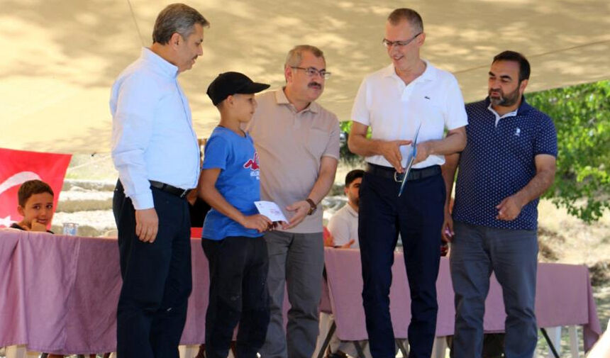 YAZ KURAN KURSU ÖĞRENCİLERİ SERTİFİKALARINI ALDI, ŞENLİKTE DOYASIYA EĞLENDİ