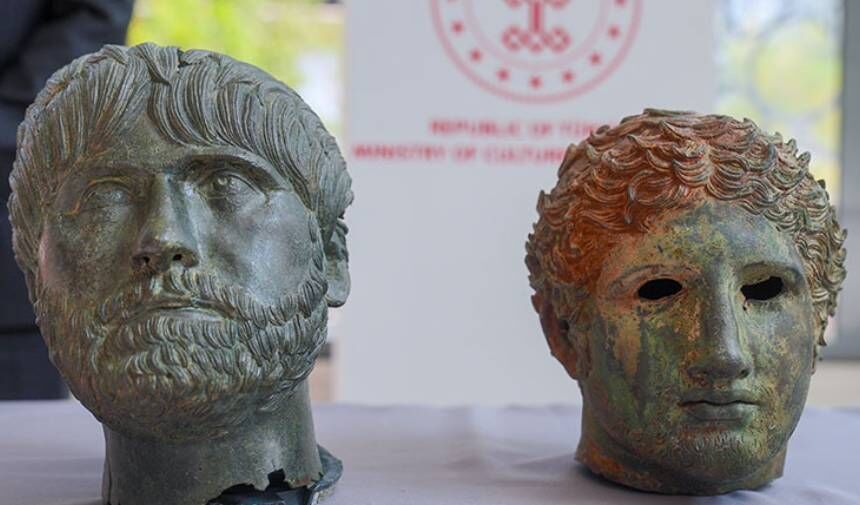 40 YILLIK ÇABALAR SONUÇ VERDİ: 14 TARİHİ ESER TÜRKİYE'YE İADE EDİLDİ