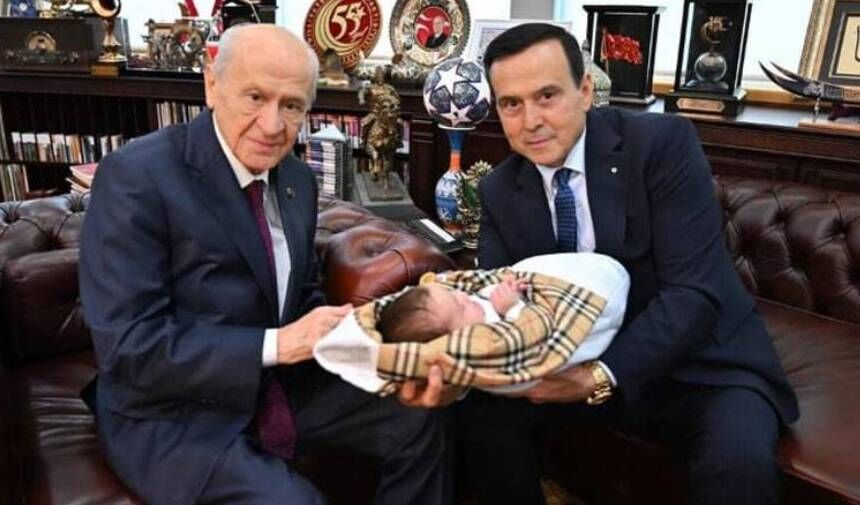 64 yaşında baba olan Kürşad Yılmaz bebeğiyle Devlet Bahçeli'yi ziyaret etti! Yakup Kürşad Yılmaz kimdir? Nereli?