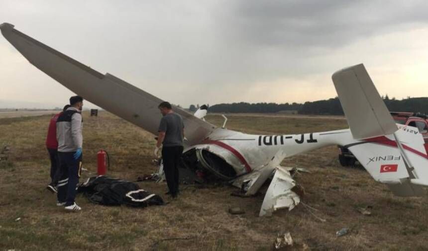 Eğitim uçağı düştü, iki pilot yaşamını yitirdi