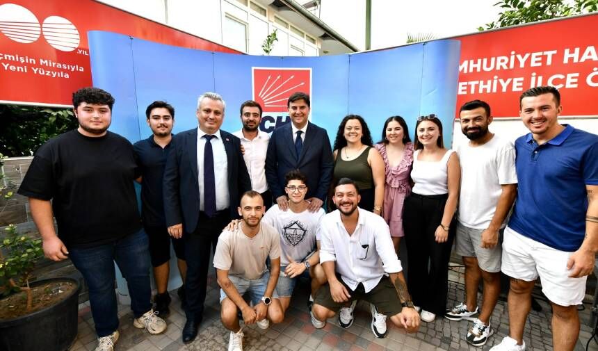 FETHİYE'DE CHP'NİN 101. YILDÖNÜMÜ ETKİNLİKLE KUTLANDI