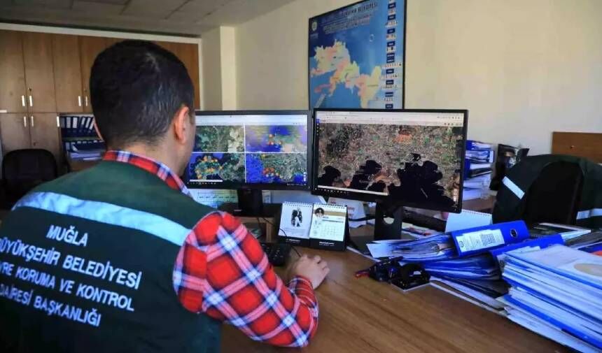 MUĞLA BELEDİYESİNDEN HAFRİYAT KAMYONLARINA 7/24 UYDU İLE TAKİP