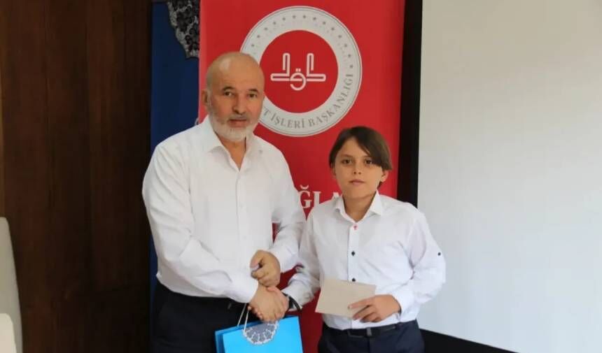 MUĞLA'DA KUR'AN-I KERİMİ YÜZÜNE GÜZEL OKUMA YARIŞMASI: İKİ İSİM İL TEMSİL HAKKI KAZANDI