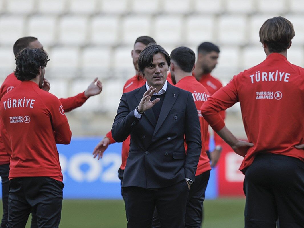 Montella istifa mı etti? Türkiye A Milli takımında büyük şok!