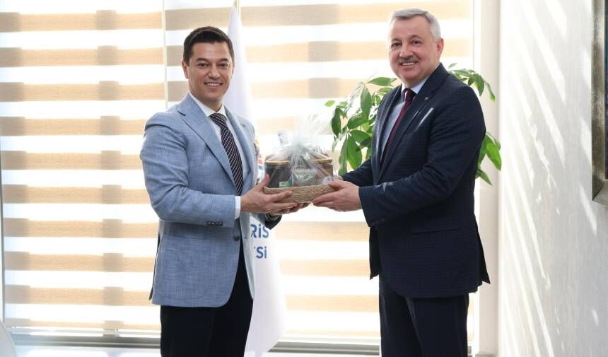 Moldova Büyükelçisi Croitor, Marmaris Belediye Başkanı Ünlü’yü ziyaret etti