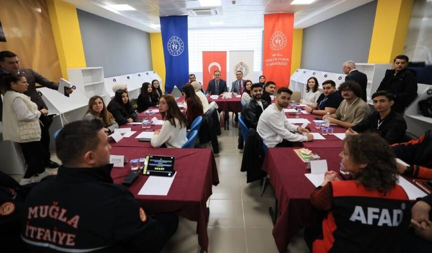 Vali Akbıyık'ın katılımıyla Muğla’da Gençlik Politika Belgesi Vizyon Çalıştayı gerçekleştirildi
