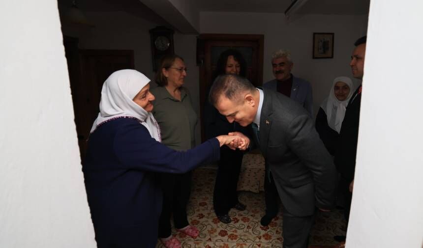Vali Akbıyık'tan Şehit Cumhuriyet Başsavcısı Mustafa Alper'in ailesine ziyaret