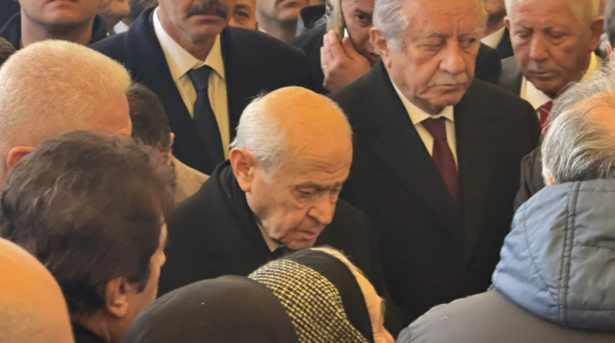 MHP lideri Devlet Bahçeli, Ferdi Tayfur'un cenaze törenine katıldı