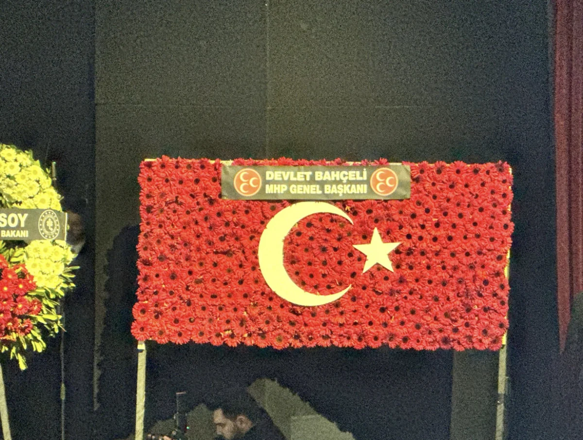 MHP lideri Devlet Bahçeli, Ferdi Tayfur'un cenaze törenine katıldı