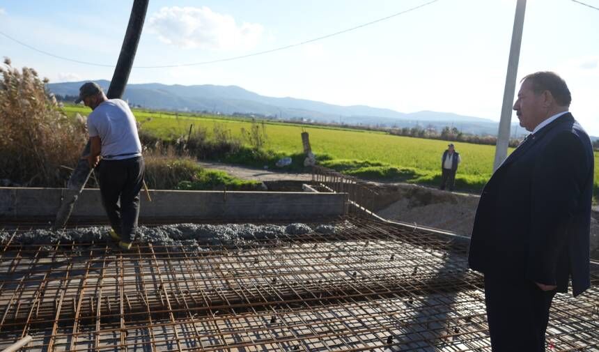 Milas'ta köprü inşası sona yaklaştı, hastane yolunda çalışmalar sürüyor