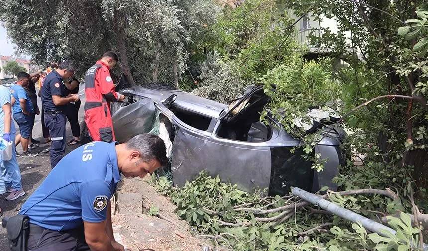 Ortaca Yücelen Kavşaği'nda Kaza İki̇si̇ Ağir Çok Sayida Yarali (1)