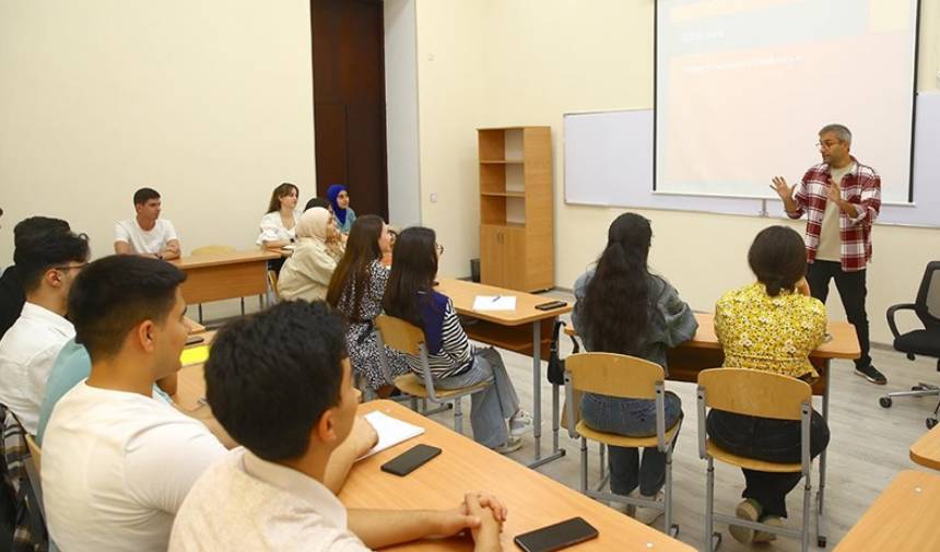 Türkiye Azerbaycan Üniversitesinde Ilk Dersbaşı Heyecanı (2)