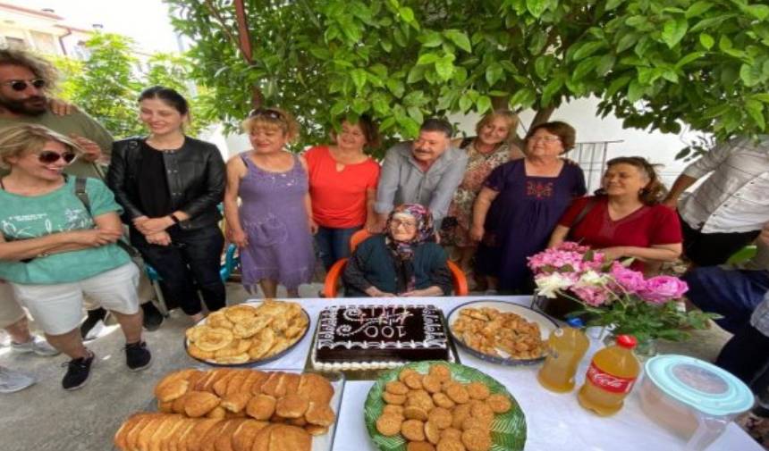 Datça'nın En Yaşlı Insanı Hatice Yalçınkaya Hayatını Kaybetti