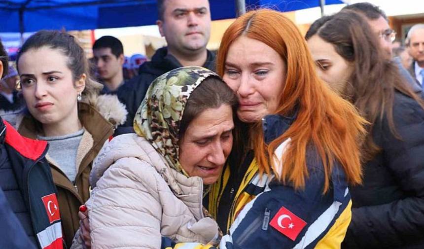 Muğla'daki Helikopter Kazasında Hayatını Kaybedenlere Törenle Veda Edildi (2)