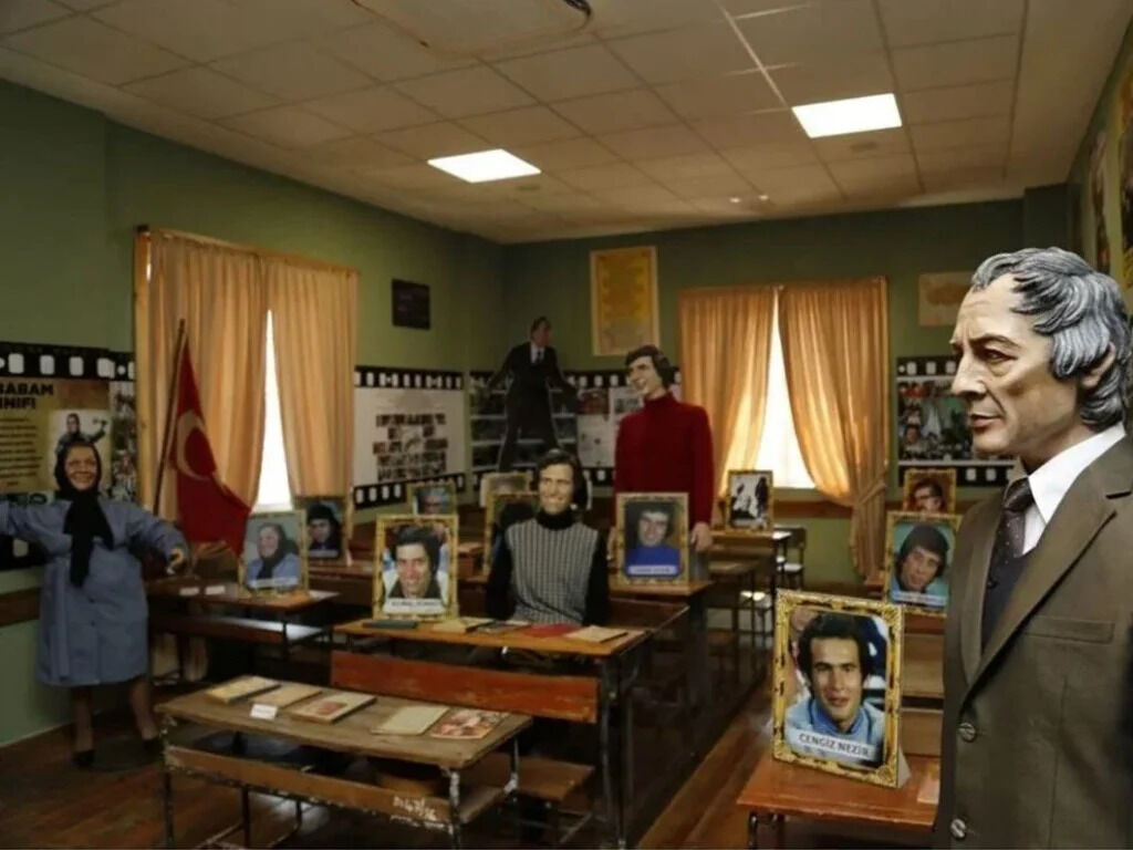 Adile Sultan Kasrı'nda Hababam Sınıfı Müzesi