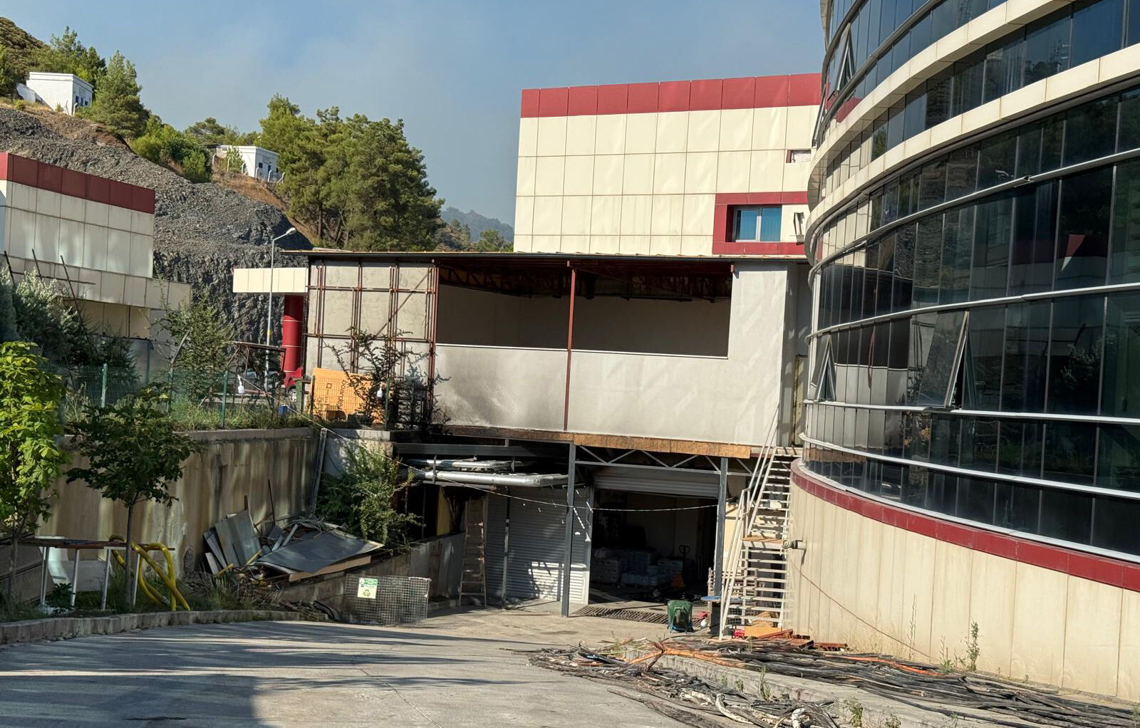 Ortaca Devlet Hastanesi'nde yangın çıkan bölüm.