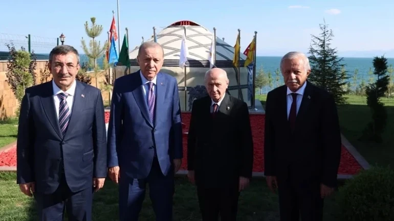 Bahçeli Erdoğan Malazgirt (2)
