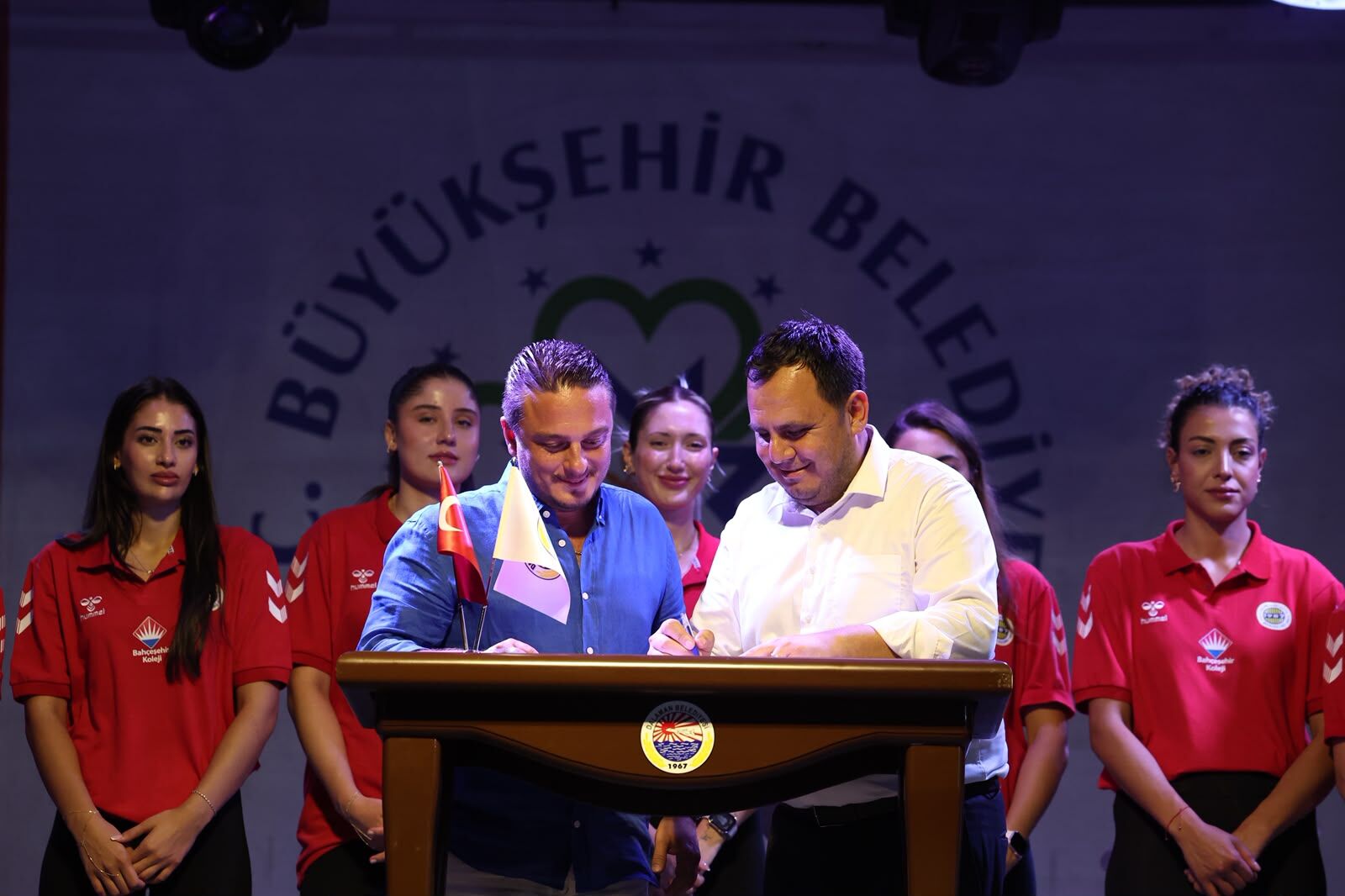 Kadin Voleybol Takimi’nin Yeni̇ Sezon Lansmani Gerçekleşti̇ri̇ldi̇ (3)