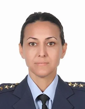 Özlem Karapinar-1